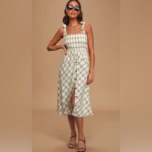 Lulu’s Cream Plaid Midi Dress